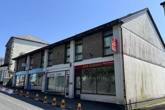 21 Truro Rd, Trewoon to rent Building Photo- Image 1 of 13