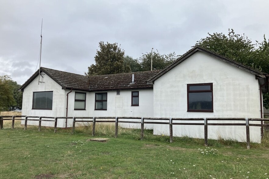 9 Severn Rd, Berkeley to rent - Building Photo - Image 2 of 2