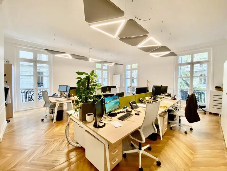 Office in Paris for sale Interior Photo- Image 1 of 15