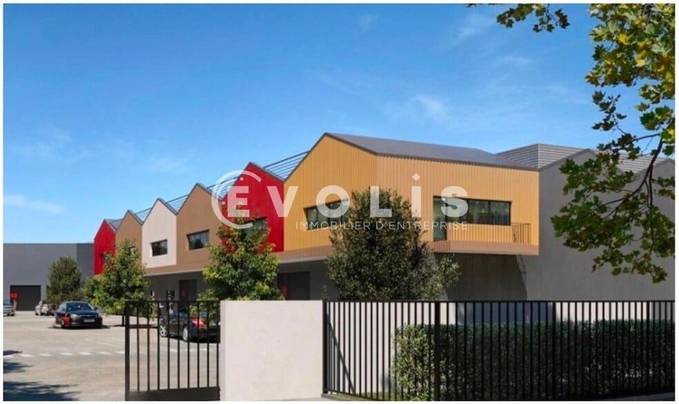 Light Industrial in Montgeron for sale - Building Photo - Image 2 of 4