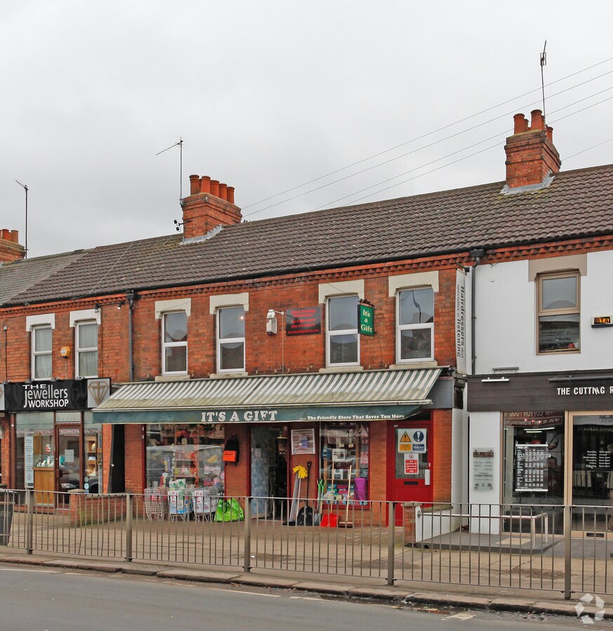 108110 St Leonards Rd, Northampton, NN4 8DW UK