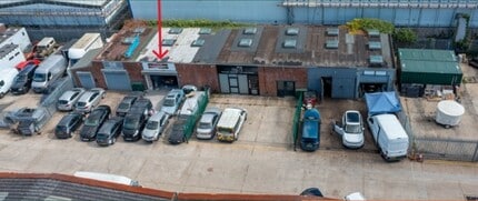 Limberline Spur, Portsmouth to rent Building Photo- Image 1 of 1