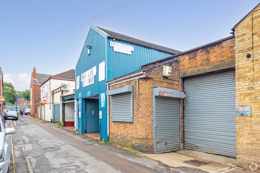 56-60 Pillard House Ln, Gainsborough to rent - Building Photo - Image 2 of 9