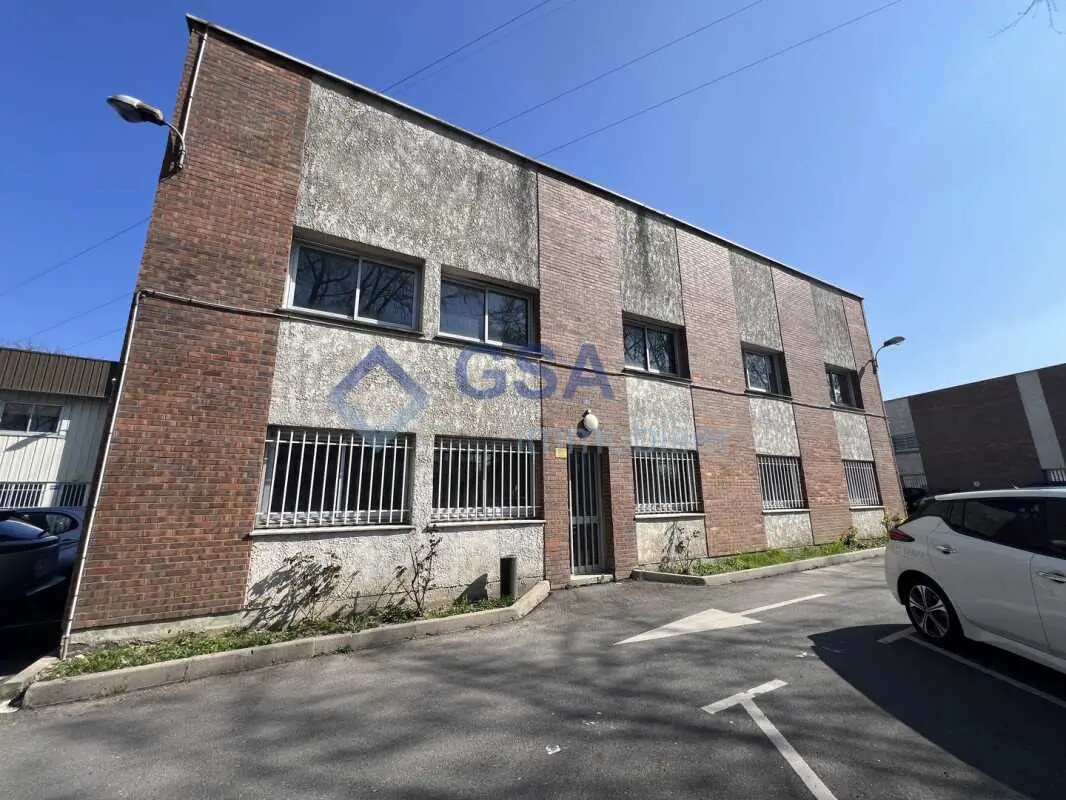 Office in Lisses to rent Building Photo- Image 1 of 5