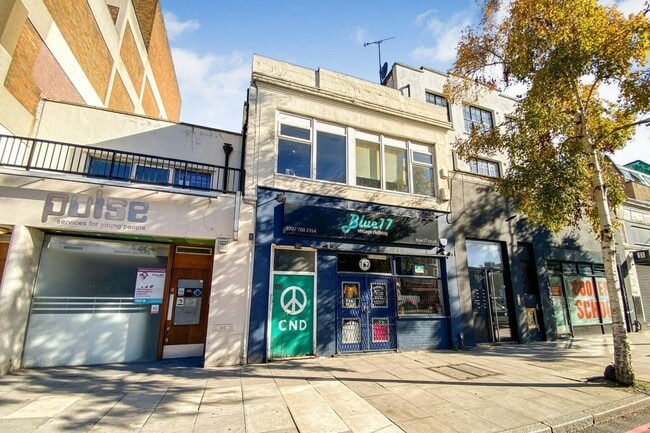 More details for 162 Holloway Rd, London - Retail for Sale