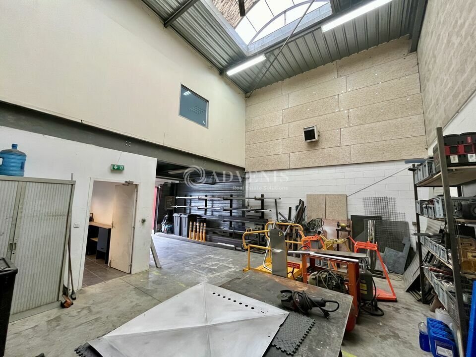 Light Industrial in Moussy-le-Neuf to rent Interior Photo- Image 1 of 8