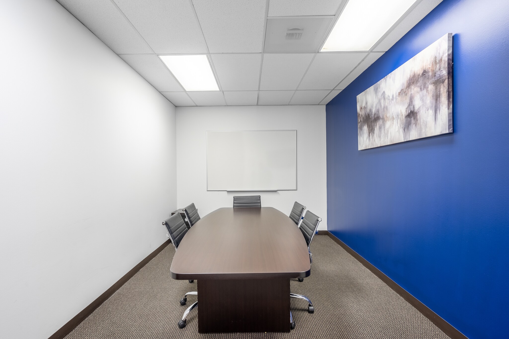 100 Crescent Ct, Dallas, TX to rent Interior Photo- Image 1 of 7