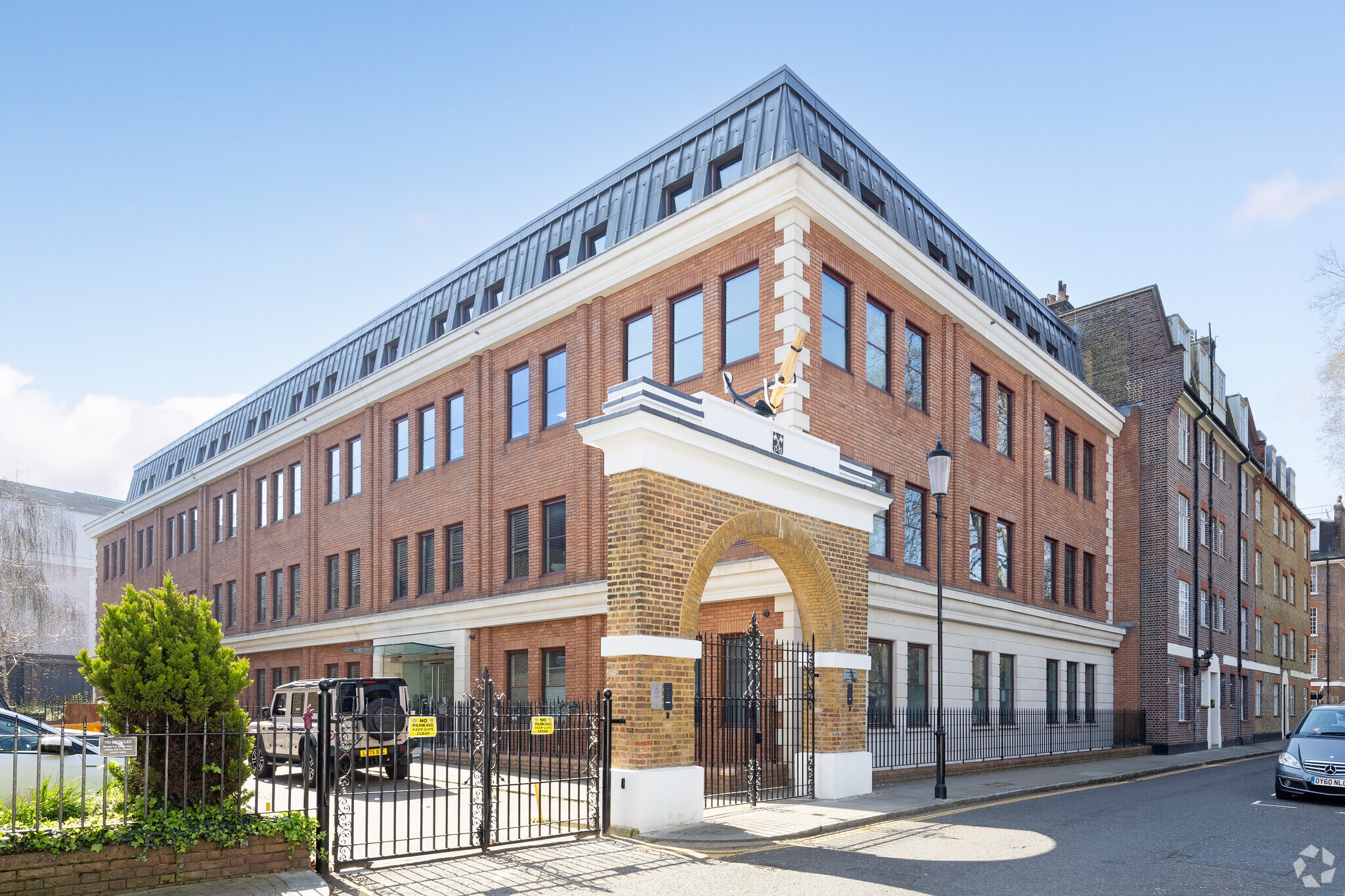 15-19 Britten St, London to rent Primary Photo- Image 1 of 3