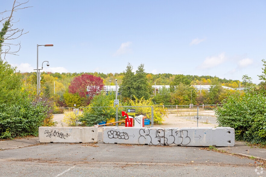 Colliers Way, Nottingham to rent - Primary Photo - Image 1 of 3