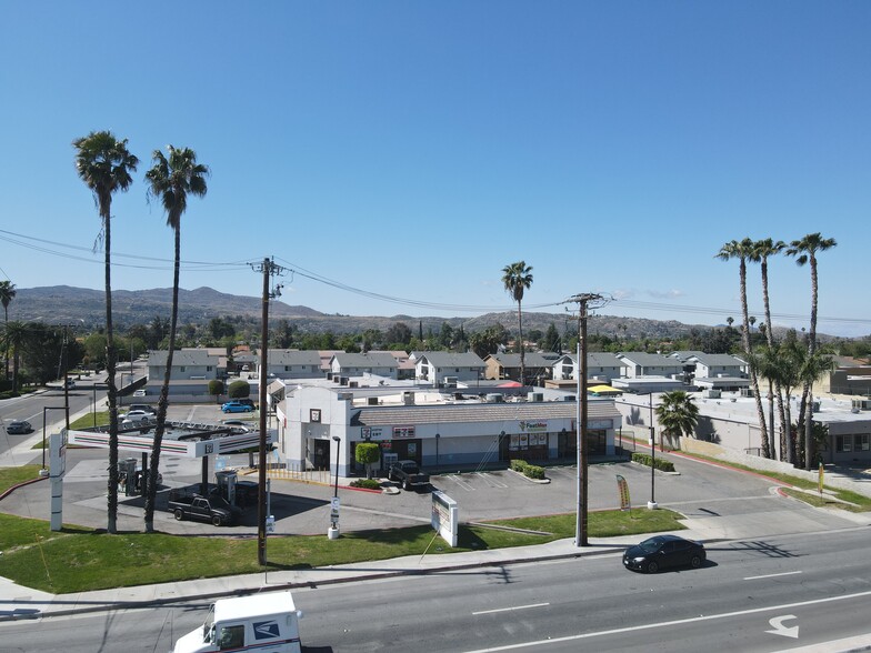 41995 Florida Ave, Hemet, CA for rent - Building Photo - Image 3 of 10