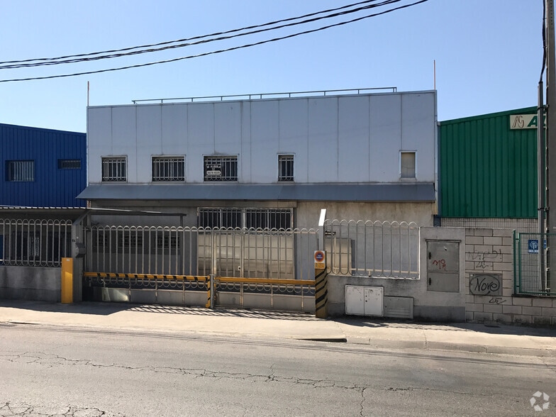 Calle Londres, 64, Parla, Madrid to rent - Primary Photo - Image 1 of 3