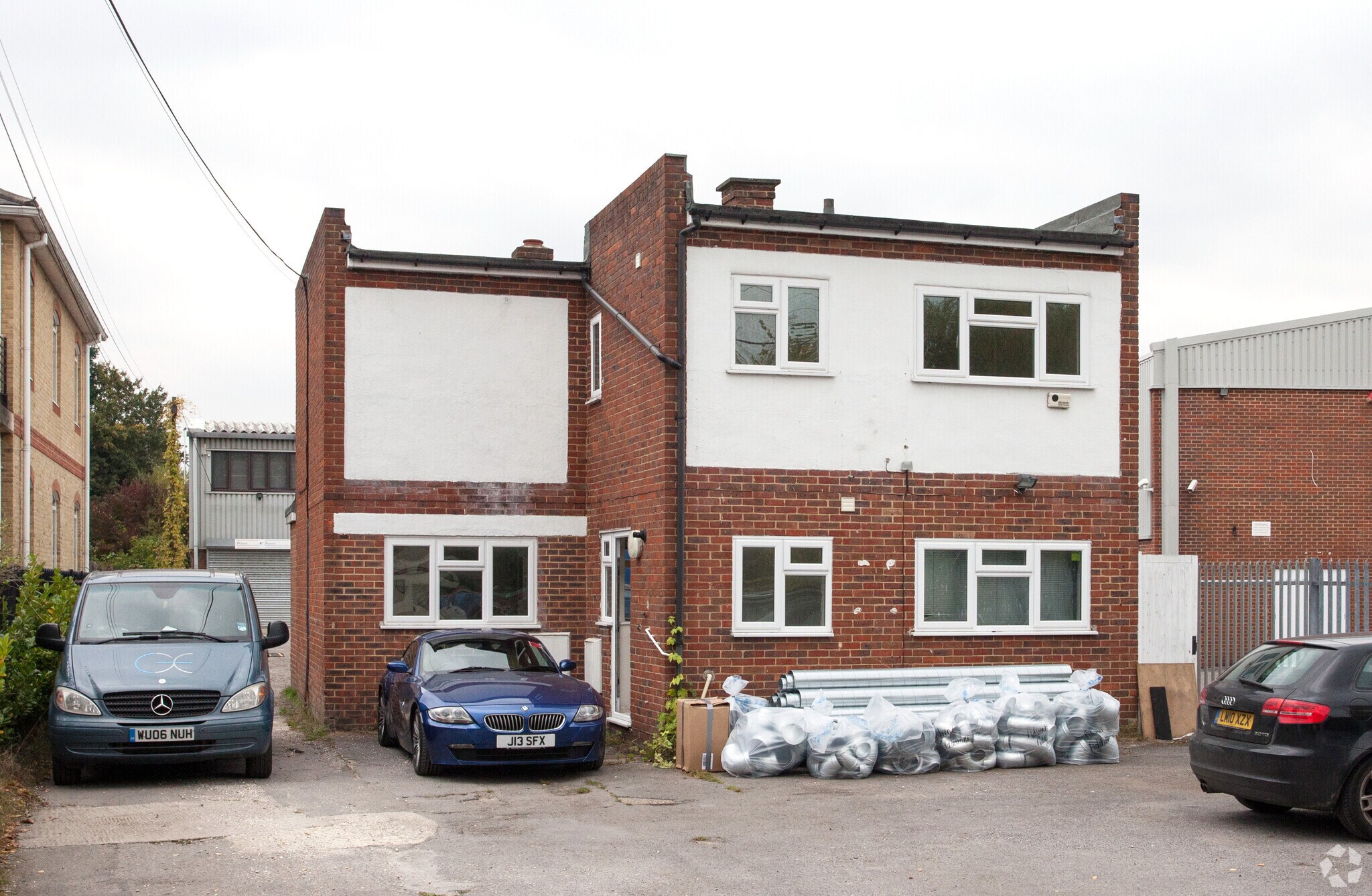 56 Hamm Moor Ln, Addlestone for sale Primary Photo- Image 1 of 1