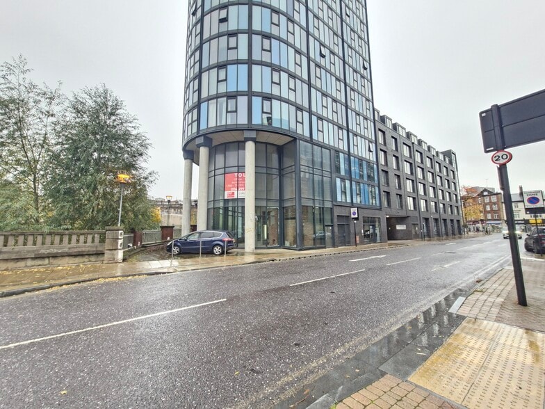 Blonk St, Sheffield to rent - Building Photo - Image 2 of 10
