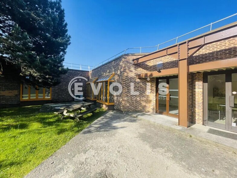 Office in Croissy-Beaubourg to rent - Building Photo - Image 1 of 10