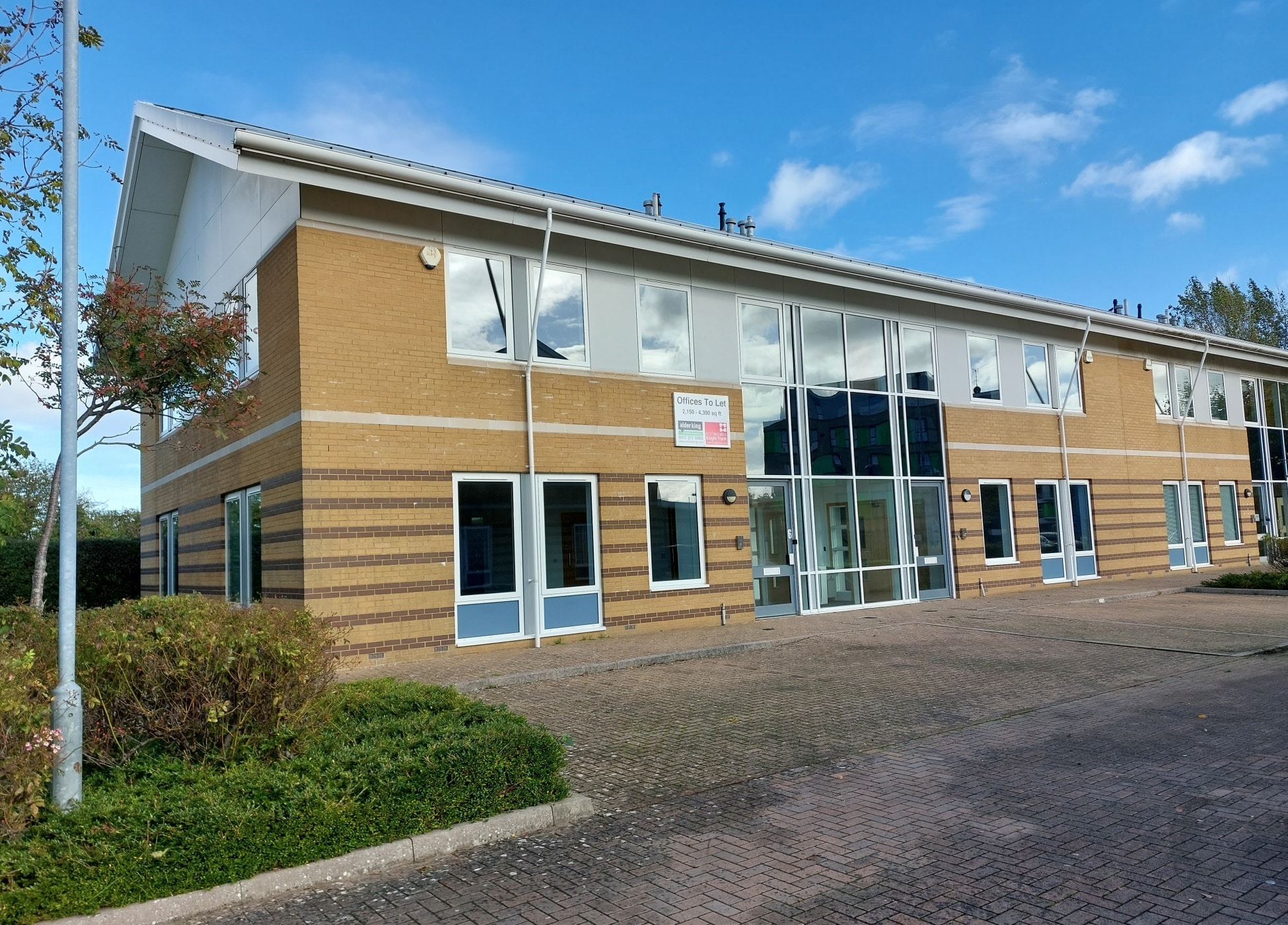 Serbert Clos, Portishead to rent Building Photo- Image 1 of 7