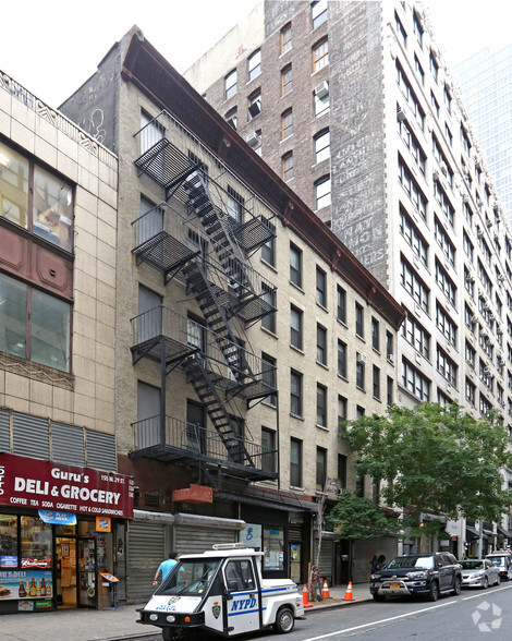 147 W 29th St, New York, NY for rent - Primary Photo - Image 1 of 3