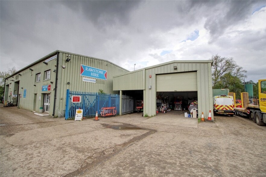 Ivy Mill Ln, Godstone for sale - Primary Photo - Image 1 of 1