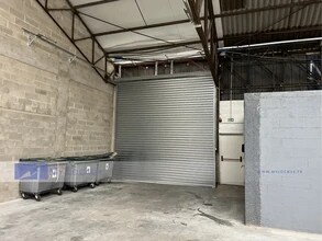 Light Industrial in Gennevilliers to rent Interior Photo- Image 1 of 5