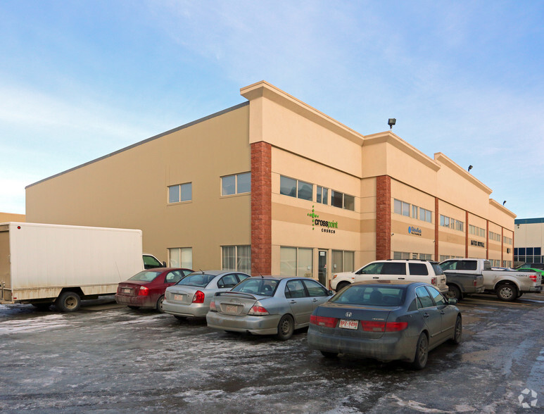 13003-13093 156th St, Edmonton, AB for rent - Primary Photo - Image 3 of 9