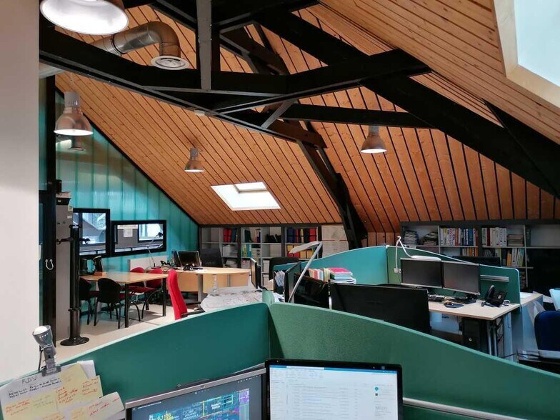 Office in Rouen to rent - Interior Photo - Image 1 of 6