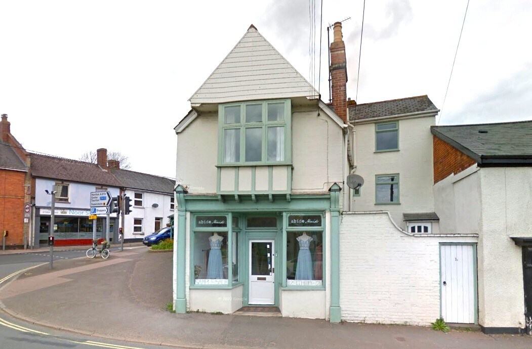 3 Station rd, Cullompton to rent Interior Photo- Image 1 of 2