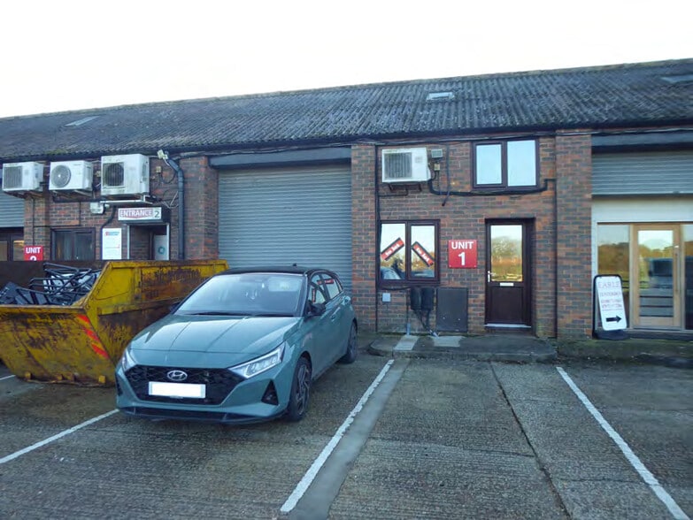 Smallhythe Road Rd, Tenterden to rent - Building Photo - Image 3 of 8