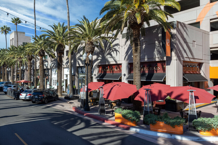 131-195 W Center Street Promenade, Anaheim, CA for sale - Primary Photo - Image 1 of 1