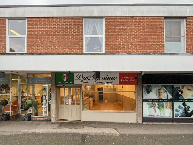 4 Cambridge Pl, Farnham for sale - Building Photo - Image 1 of 1