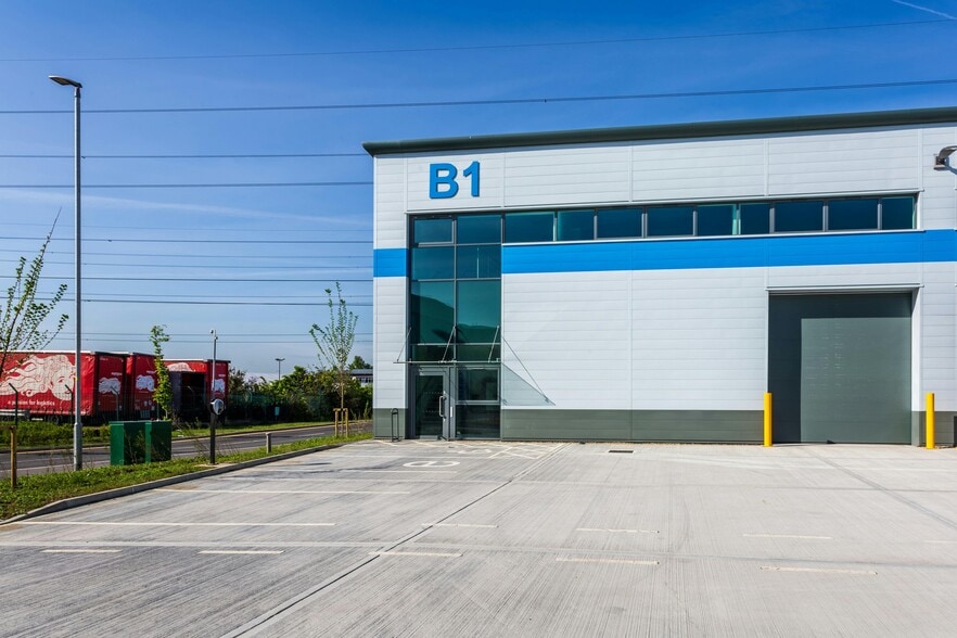 4A Shield Rd, Dartford to rent - Building Photo - Image 3 of 89