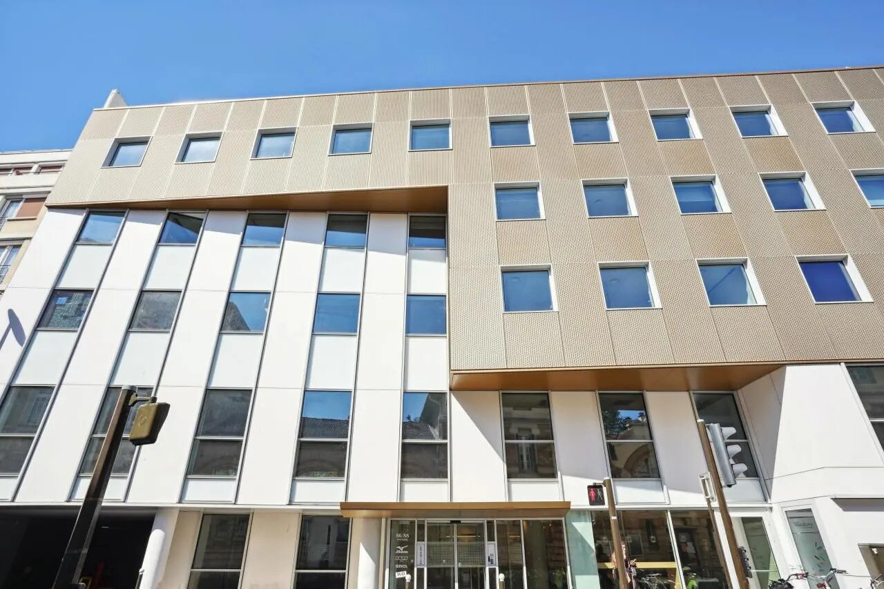 Office in Boulogne-Billancourt to rent Building Photo- Image 1 of 14