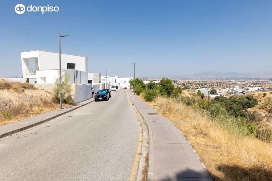 Calle Río Guadalfeo, 34, La Zubia, Granada for sale - Primary Photo - Image 1 of 17