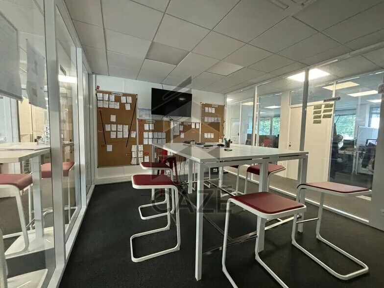 Office in Pessac to rent - Interior Photo - Image 3 of 6
