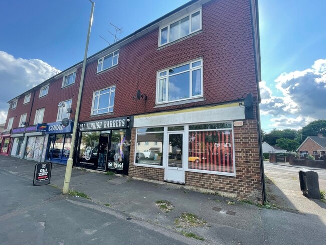 More details for 316 Fernhill Rd, Farnborough - Retail for Sale