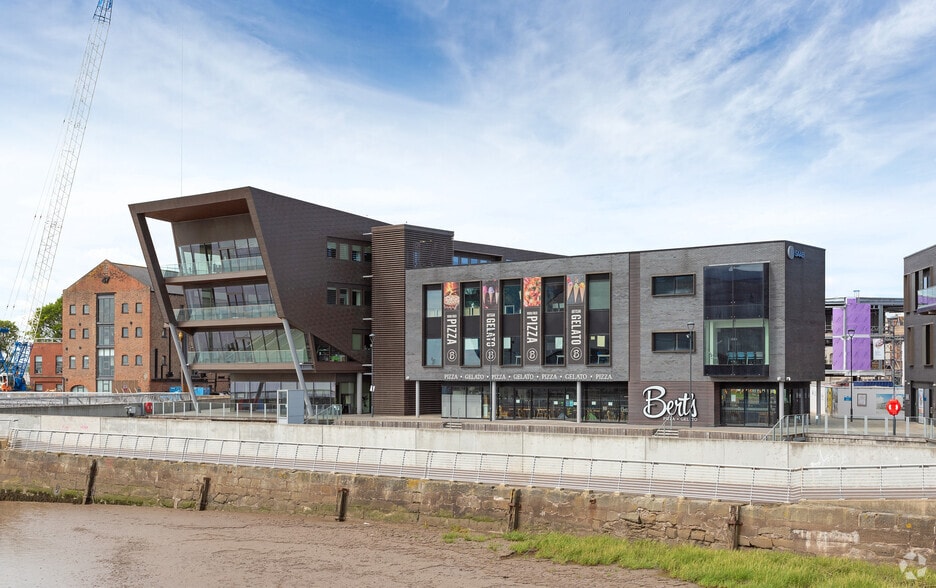 Fruit Mark, Hull to rent - Building Photo - Image 1 of 2