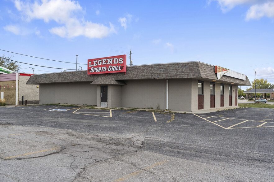 118 Commercial St, Waterloo, IA for rent - Primary Photo - Image 1 of 6