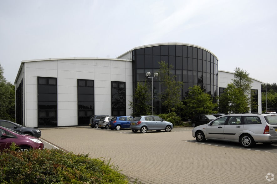 Little Oak Dr, Nottingham for sale - Primary Photo - Image 1 of 1