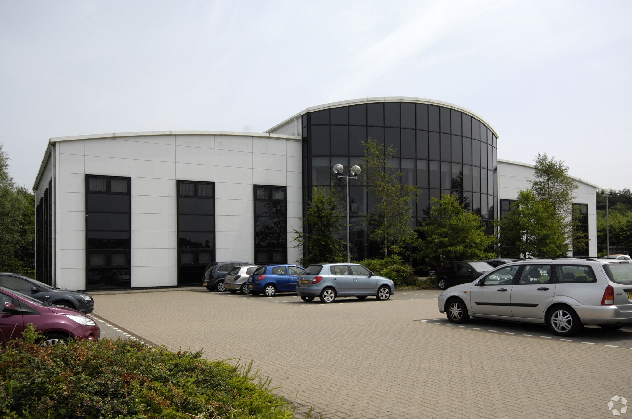 Little Oak Dr, Nottingham for sale Primary Photo- Image 1 of 1