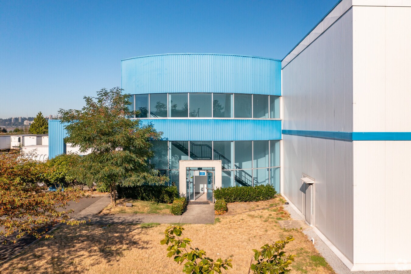 68 Brigantine Dr, Coquitlam V3K 6Z6