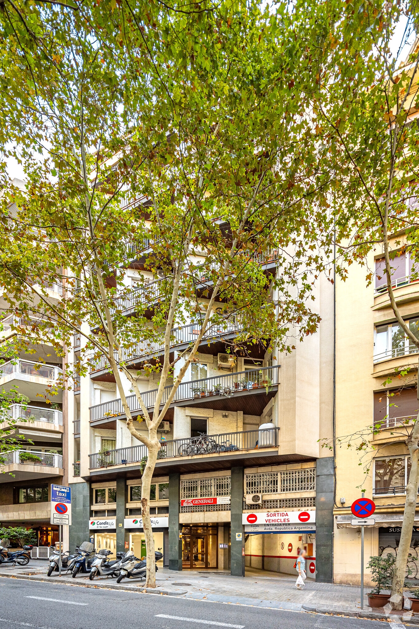 Office in Barcelona, Barcelona to rent Primary Photo- Image 1 of 2