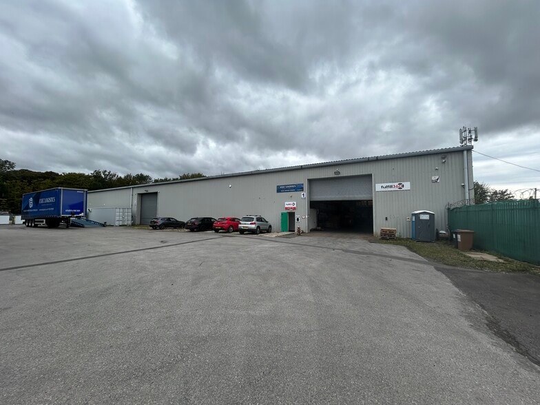 Junction 2 Business Park, Eastoft to rent - Building Photo - Image 2 of 2