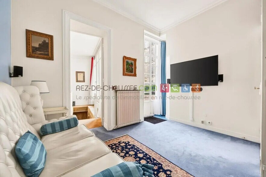 Build-to-Rent in Paris for sale - Interior Photo - Image 3 of 11