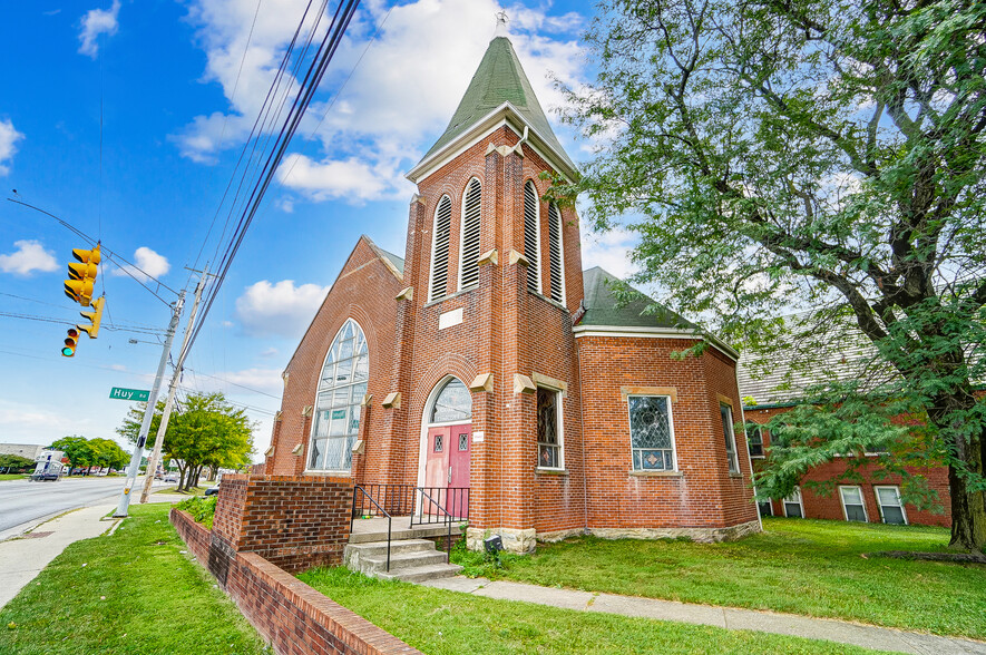 3300 Cleveland Ave, Columbus, OH for sale - Building Photo - Image 1 of 1