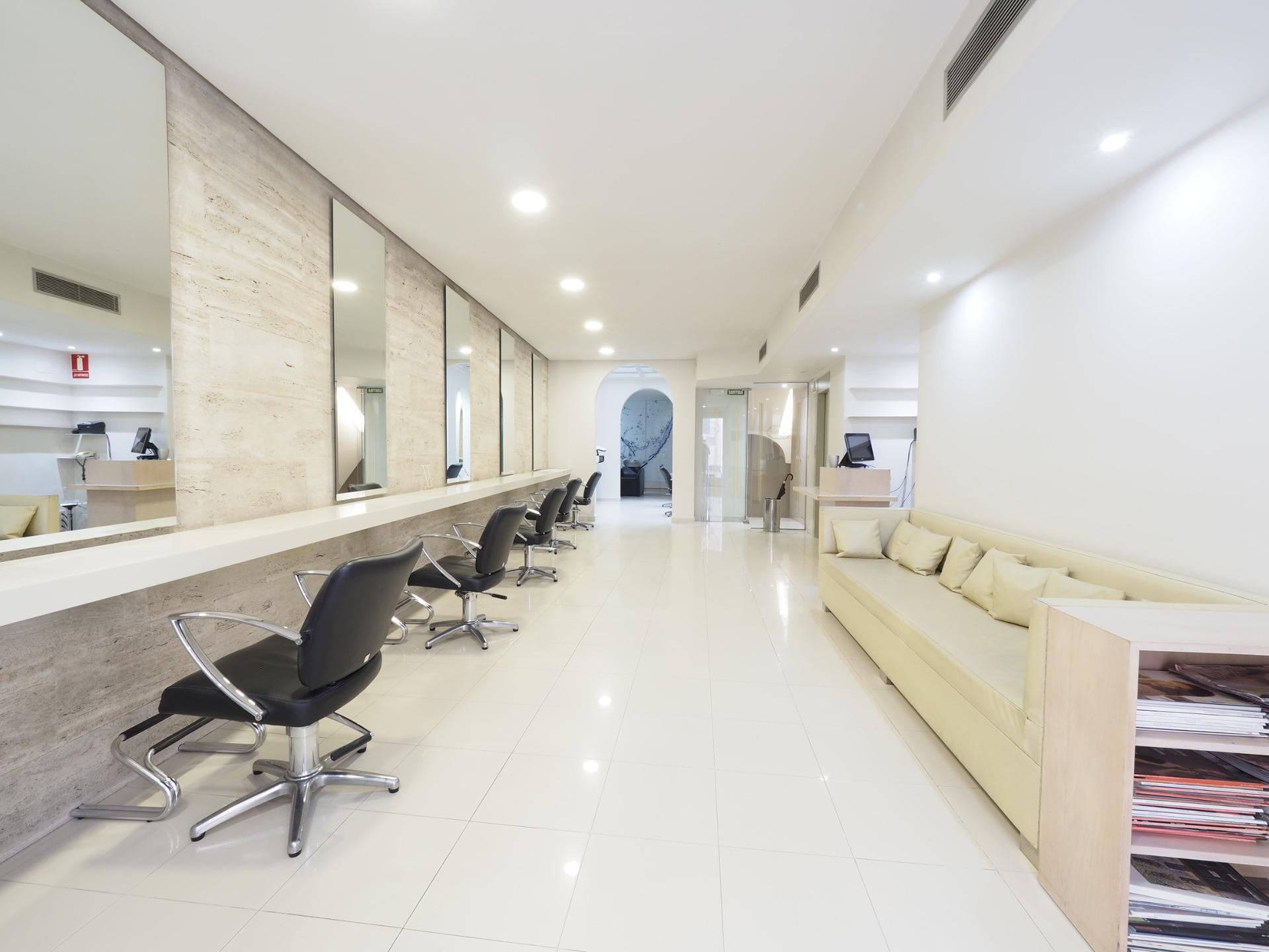 Retail in Figueres, Gerona to rent Interior Photo- Image 1 of 23