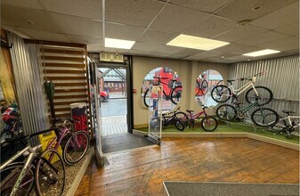 27 Widmore Rd, Bromley to rent Interior Photo- Image 1 of 8