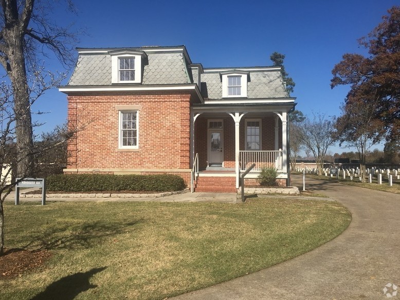 20978 Port Hickey Rd, Zachary, LA for rent - Primary Photo - Image 1 of 5