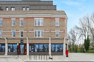 Manor Pl, London to rent Building Photo- Image 2 of 9