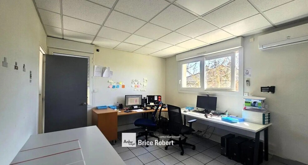 2 Impasse Maurice Ravel, Jonage to rent - Building Photo - Image 3 of 8
