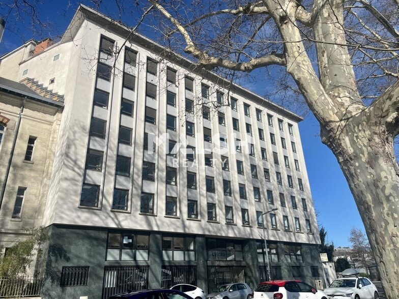 Office in Lyon for sale - Building Photo - Image 1 of 12