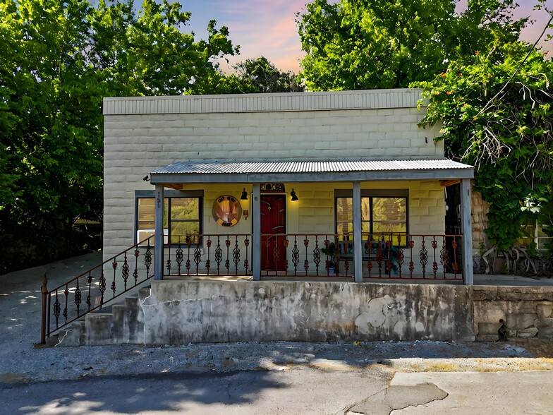 131 Walnut St, Calico Rock, AR for sale - Building Photo - Image 2 of 52