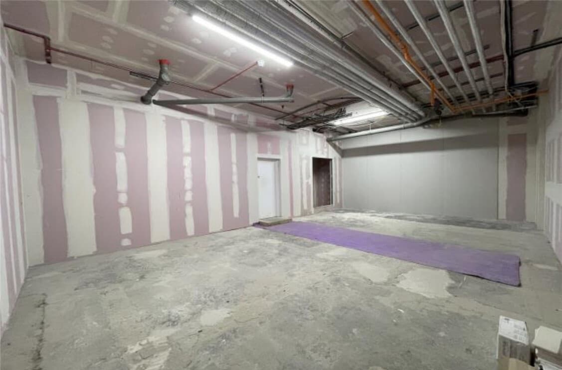 61-73 Victoria Ave, Southend On Sea, ESS SS2 6EB - Unit 7/8 -  - Interior Photo - Image 1 of 2